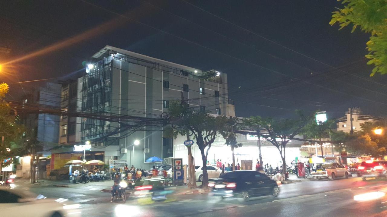 W71 Hotell Bangkok Exteriör bild